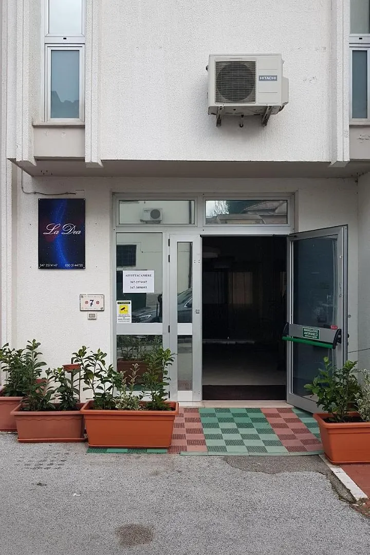 招待所 比萨 La Dea酒店