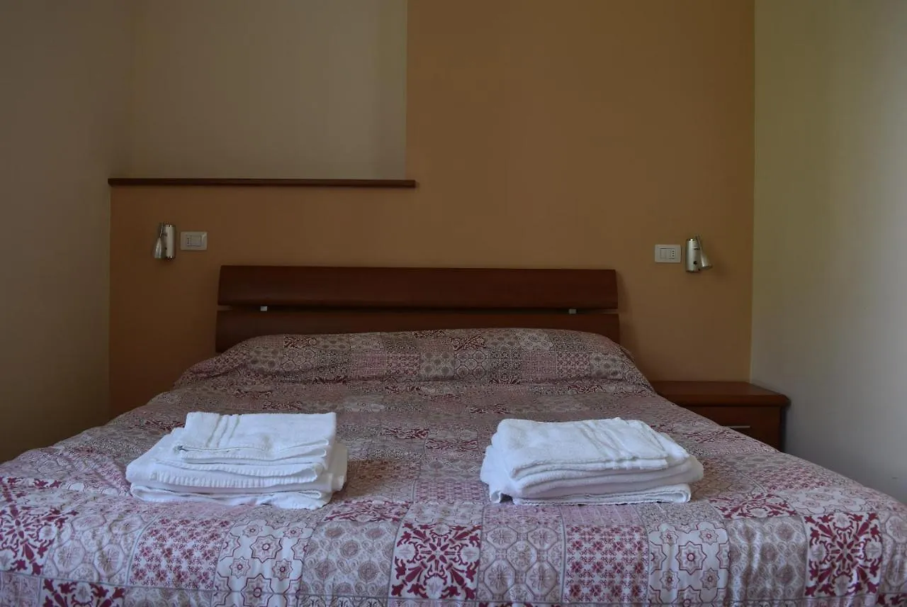 La Dea Hotell Pisa 2*,